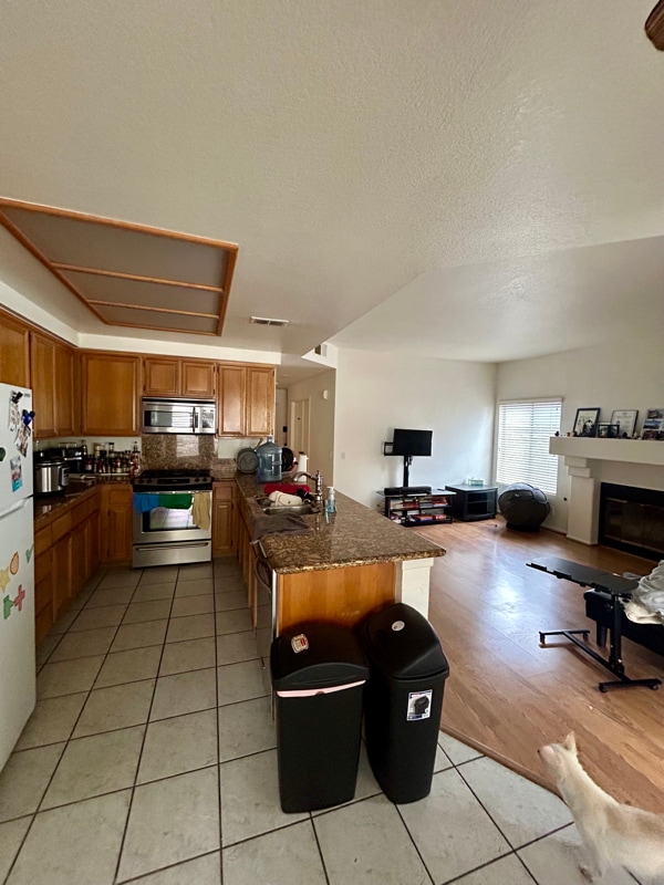 Building Photo - 23604 Tarara Dr