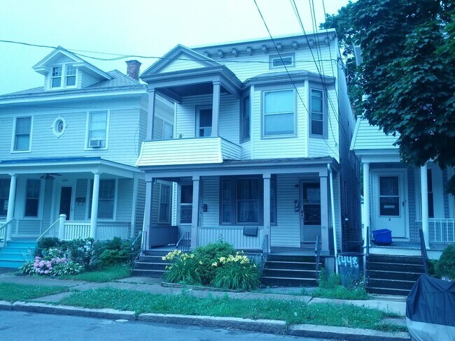 Building Photo - 448 Yates St