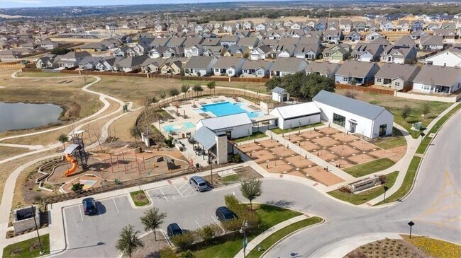 Building Photo - 245 Crystal Brook Dr