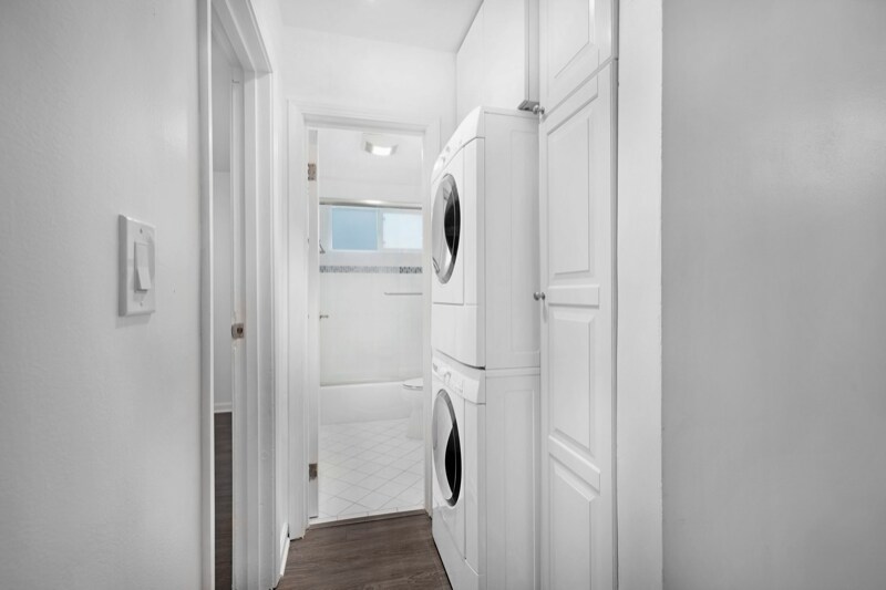 Building Photo - 510 San Juan Ave