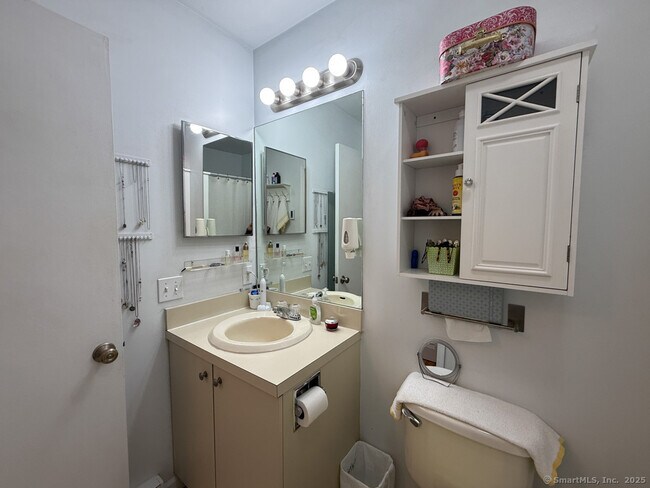 Building Photo - 55 Cross St