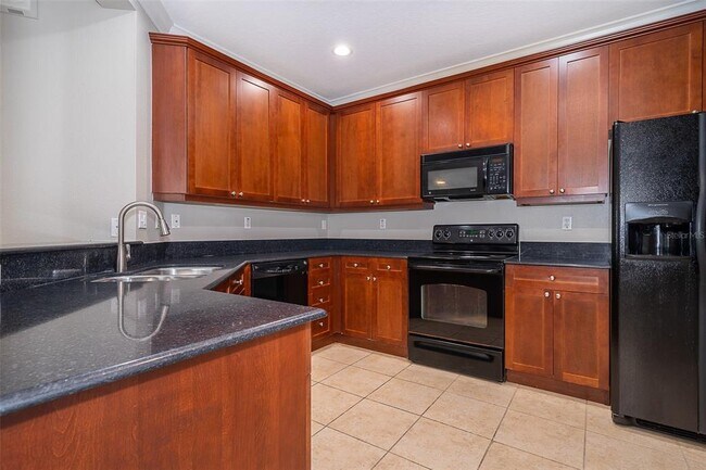 Building Photo - 11565 Mizzon Dr