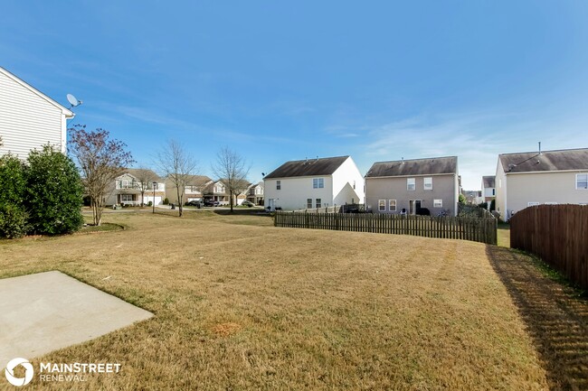 Building Photo - 3138 Buckleigh Dr