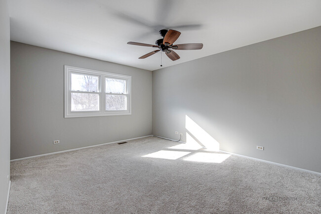 Building Photo - 36 Monterey Dr