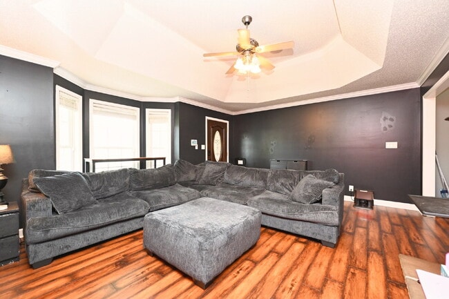 Building Photo - Show-Stopping Rental Home – A Rare Find wi...
