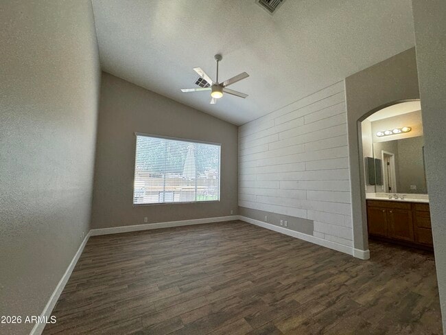 Building Photo - 1710 E Tradewind Ct
