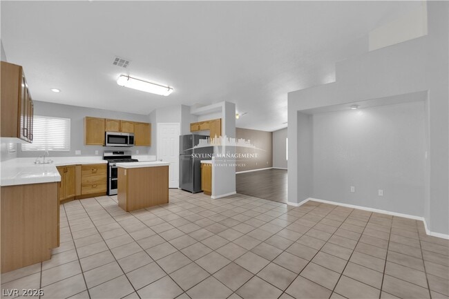 Building Photo - 1918 Double Delight Ave