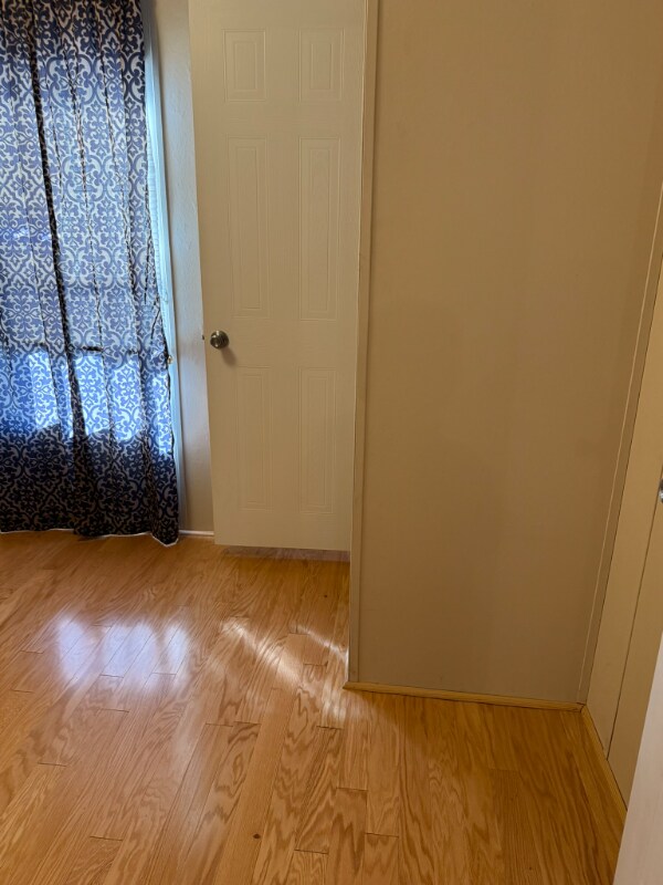 Building Photo - 7266 River Rd