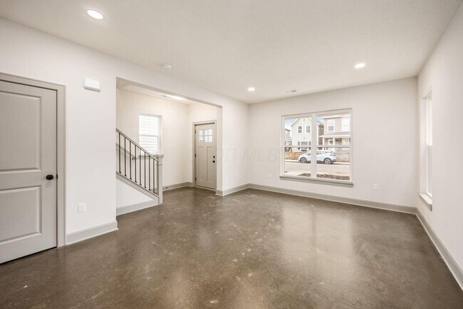 Building Photo - 90 N Princeton Ave