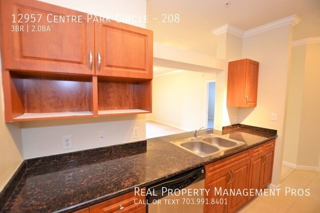 Building Photo - 12957 Centre Park Cir