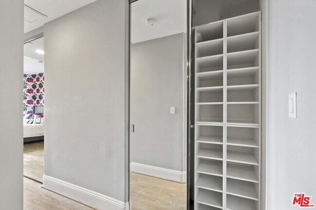 Building Photo - 16123 W Sunset Blvd