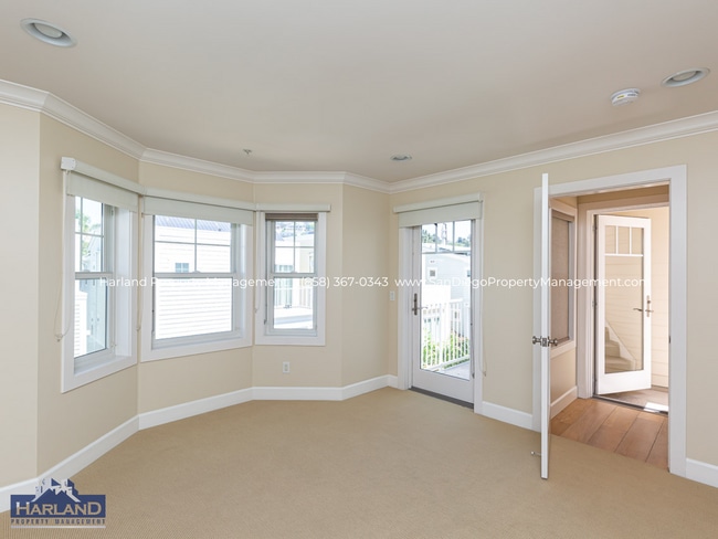 Building Photo - 7726 Ivanhoe Ave