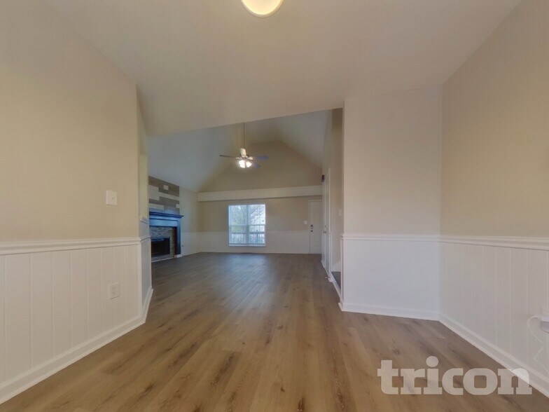 Building Photo - 304 Lafayette St