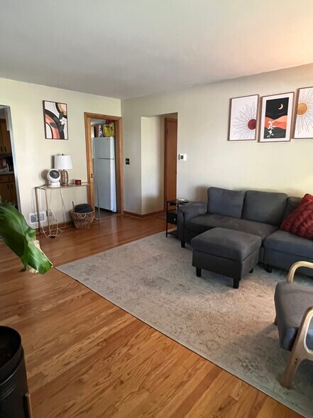 Building Photo - 541 N 109th St