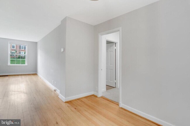 Building Photo - 3369 S Stafford St