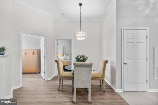 Building Photo - 4951 Brenman Park Dr