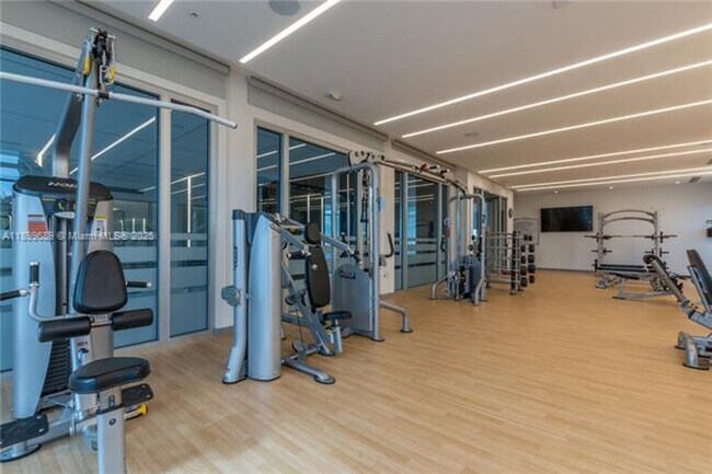 Building Photo - 10245 NW 63rd Terrace