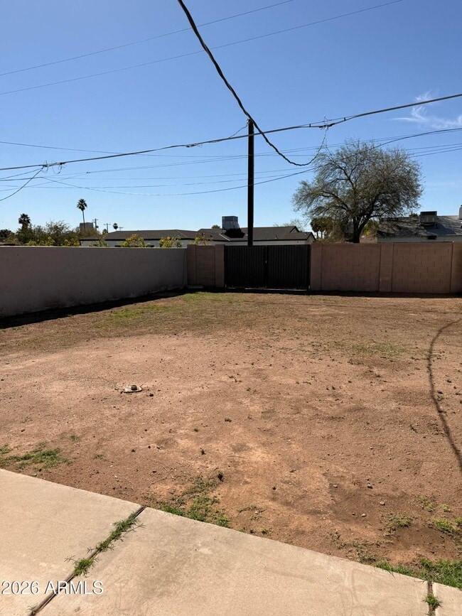 Building Photo - 2708 N Dayton St