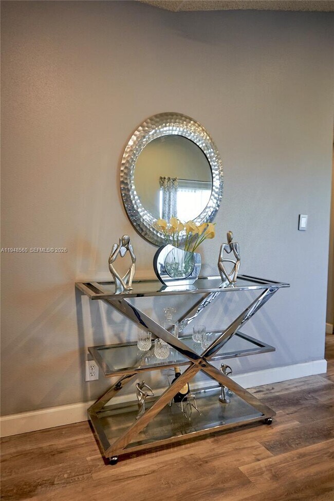 Building Photo - 7610 Westwood Dr