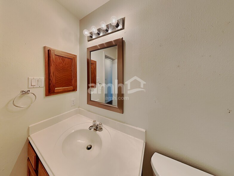 Building Photo - 3218 Woodchuck Rd