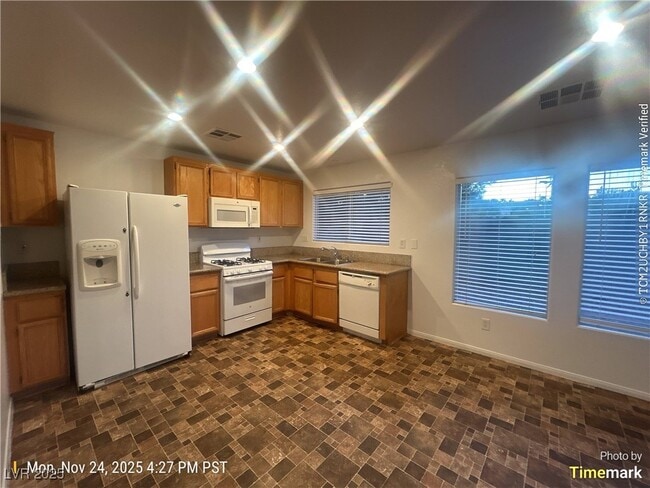 Building Photo - 7251 Pine Barrens St