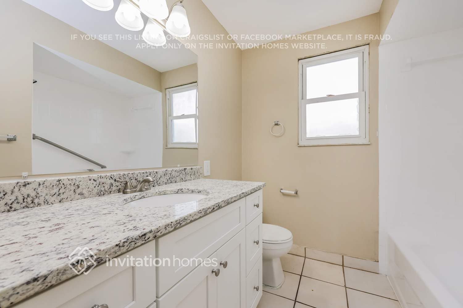 Building Photo - 1705 Village Ct