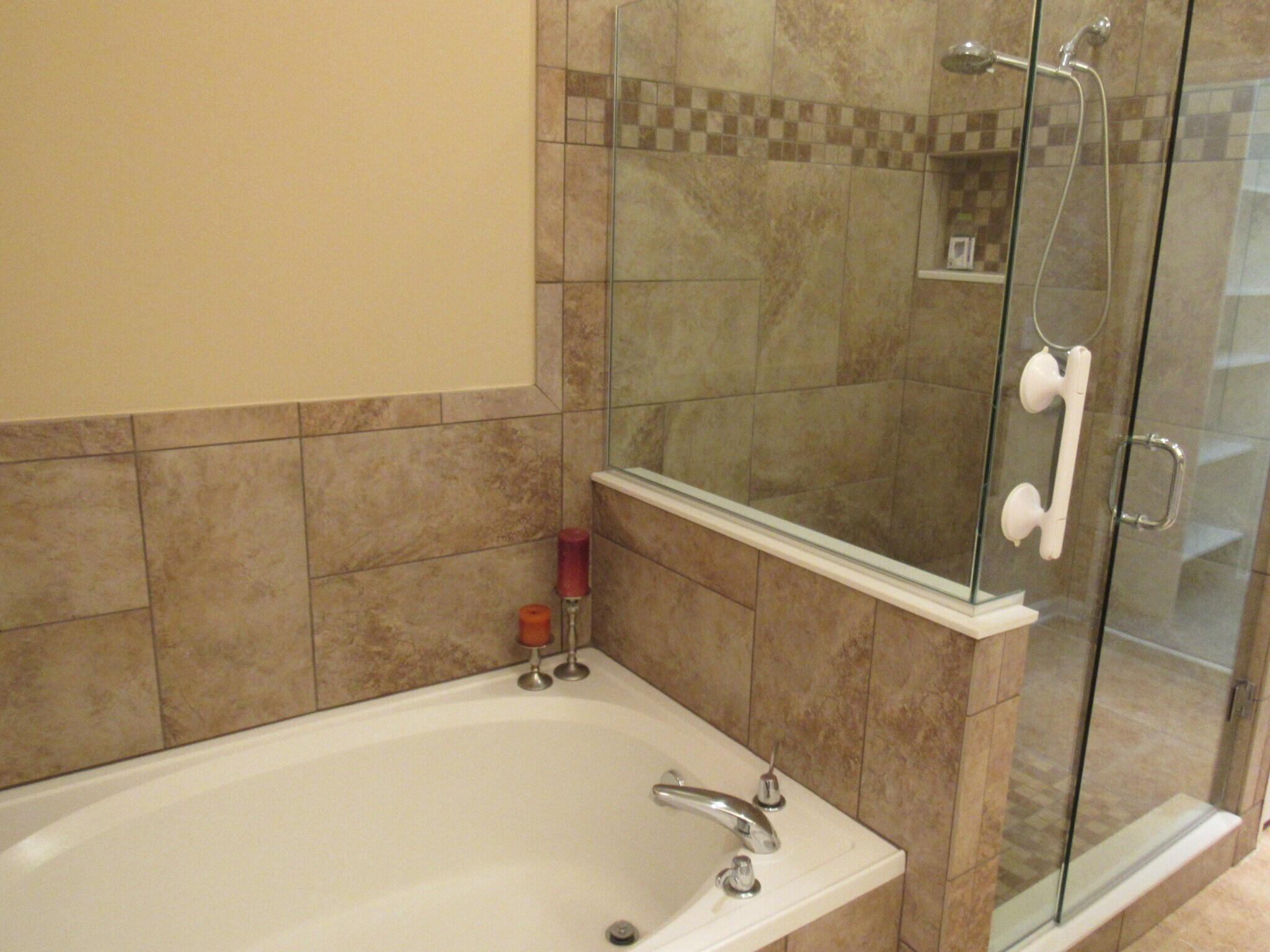 Primary bath - 1942 Turnbull Lakes Dr