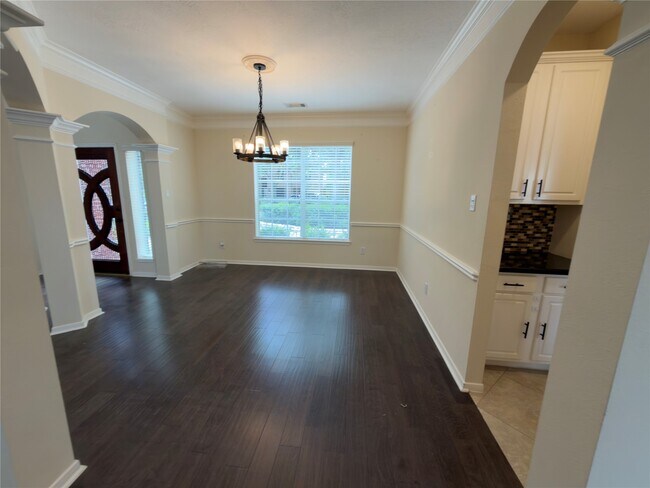 Building Photo - 4110 Royal Plantation Ln