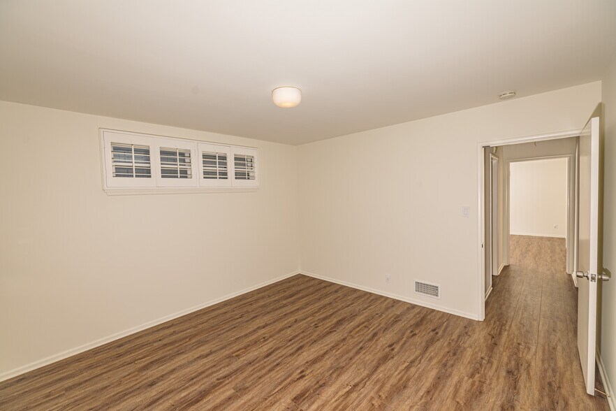 Building Photo - 784 Lockearn St