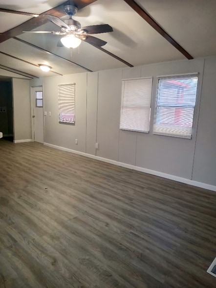 Building Photo - 777 E Yerby St