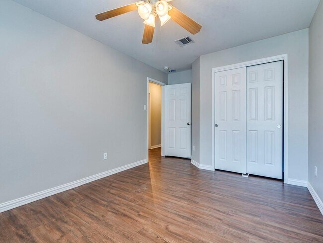 Building Photo - 2294 Garlic Creek Dr
