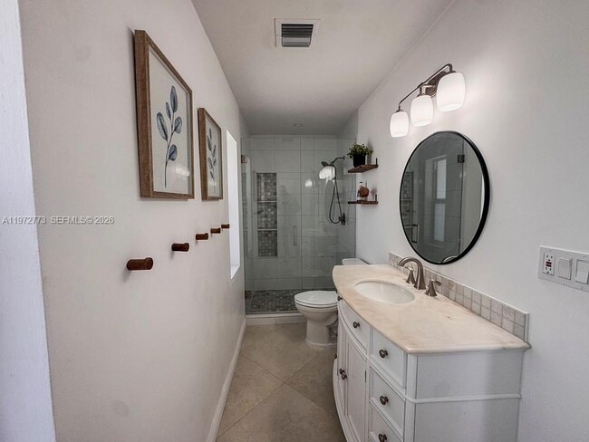 Building Photo - 9731 Bel Aire Dr