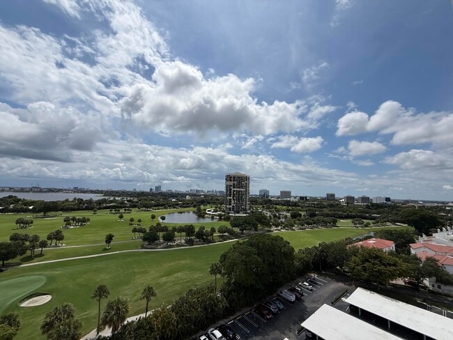 Building Photo - 2000 Presidential Way