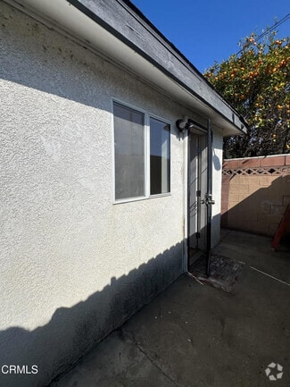 Building Photo - 516 N Anita Ave
