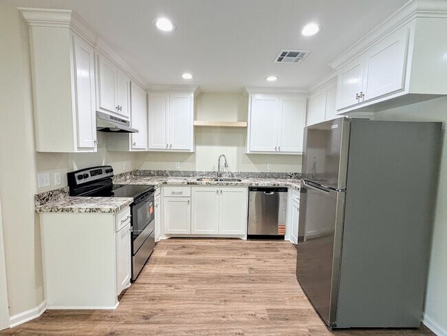 Building Photo - Brand new 2BR/2BA Duplex in Lake Charles!!