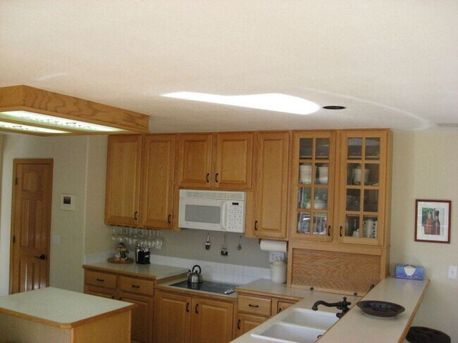 Building Photo - Gorgeous 4BR Broomfield Home with large deck and fenced yard