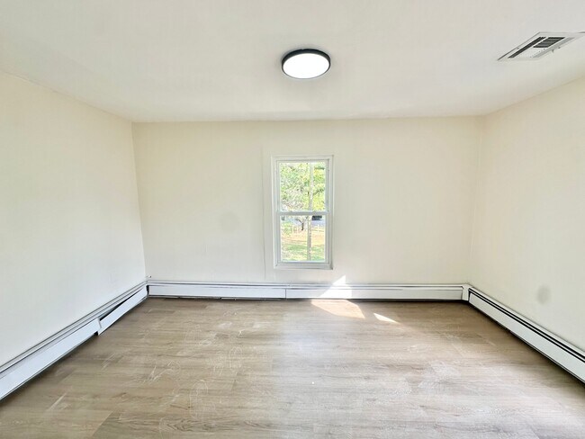 Building Photo - 155 Leesville Rd