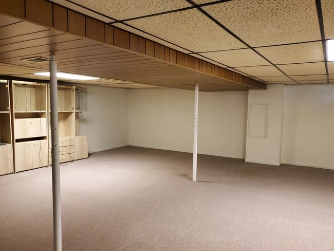 Building Photo - 730 N 2853rd Rd