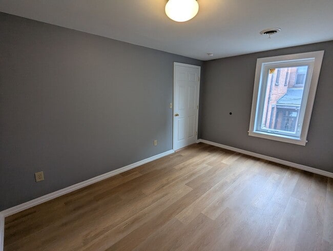 Building Photo - 137 Remsen St