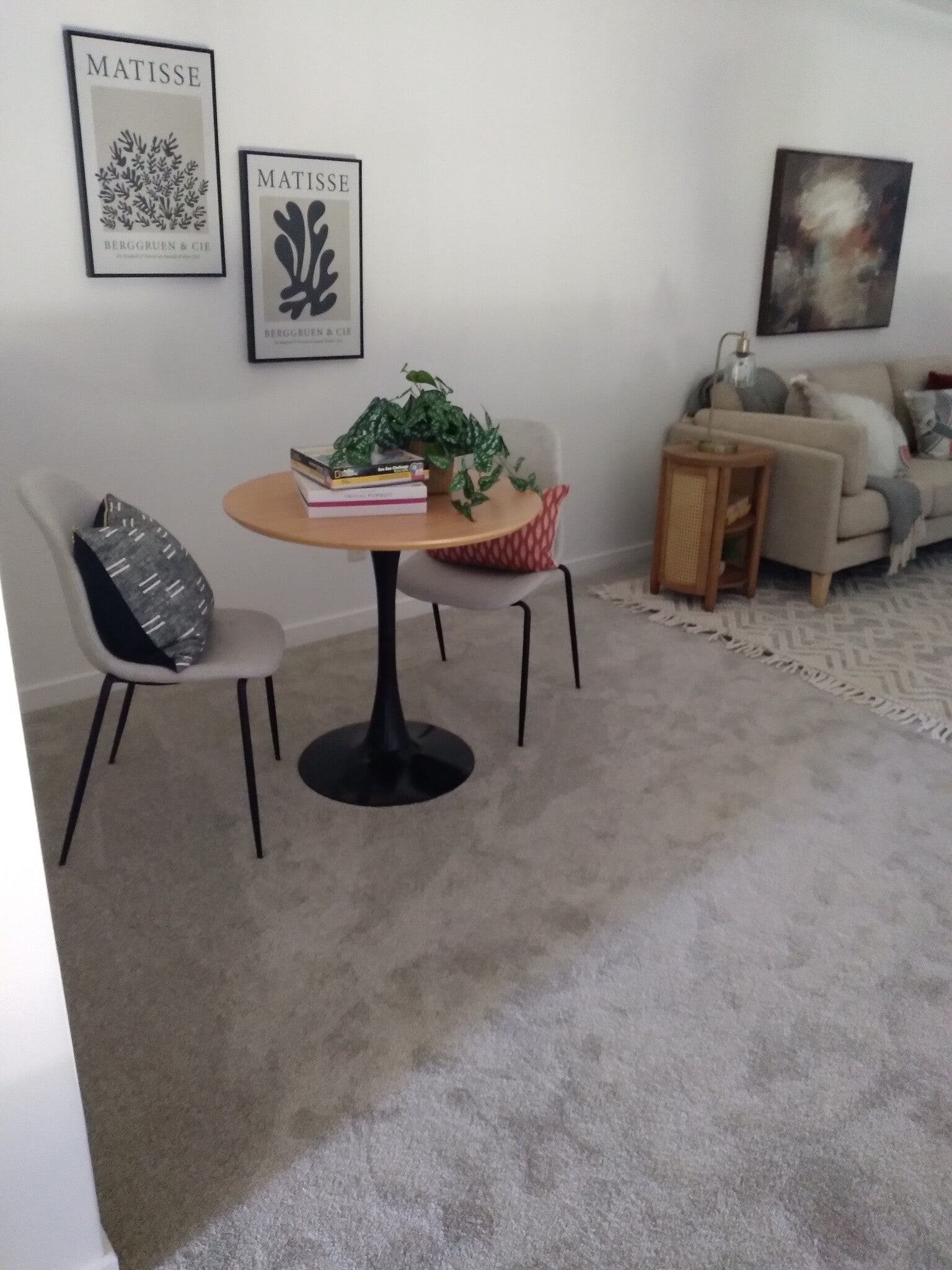 Building Photo - 2731 Pond Dr