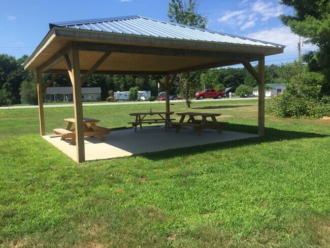 Building Photo - 75-C SL