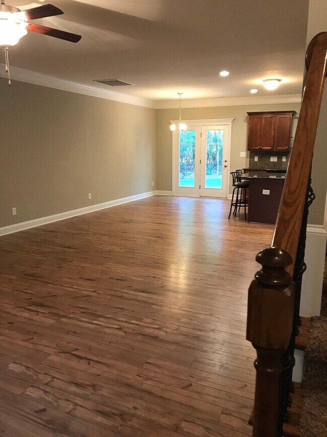 Building Photo - 655 Bald Eagle Dr