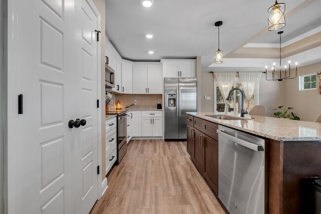 Building Photo - 4858 Sampler Dr