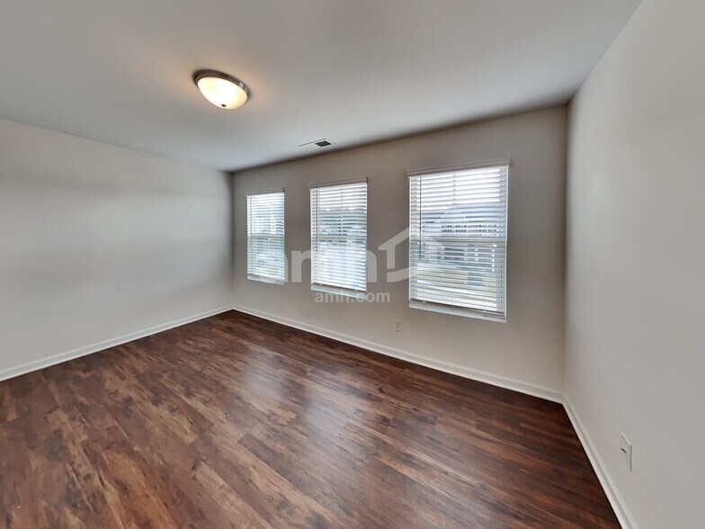 Building Photo - 356 Winston Cir