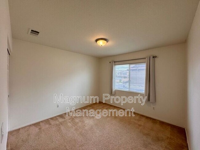 Building Photo - 29675 Ski Ranch St