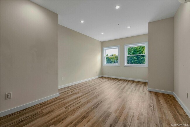 Building Photo - 400A New York Ave