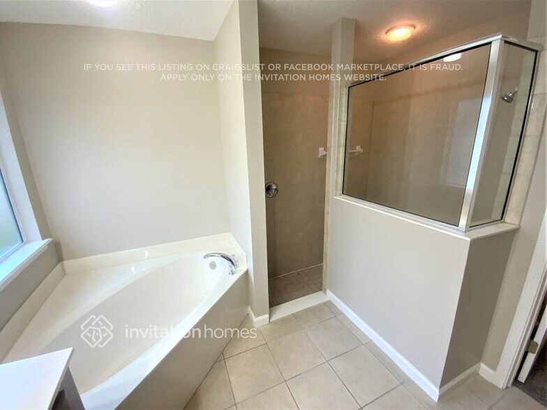 Building Photo - 3675 Blue Wing Ct