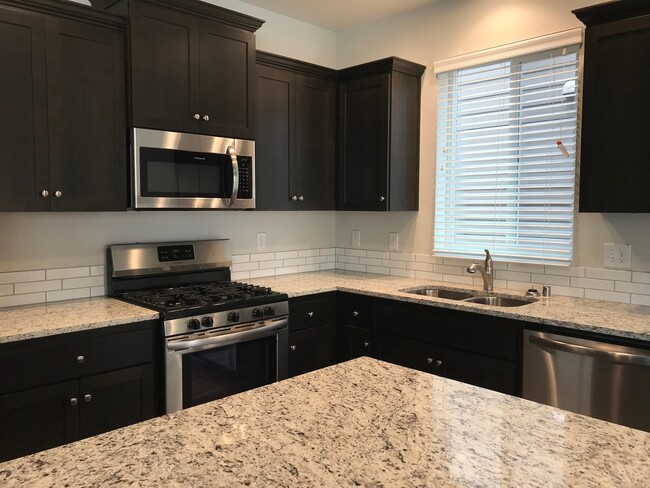 Building Photo - BRAND NEW HOME! Within 5 Minutes of Three ...