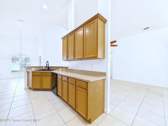 Building Photo - 207 Alcantarra St NW