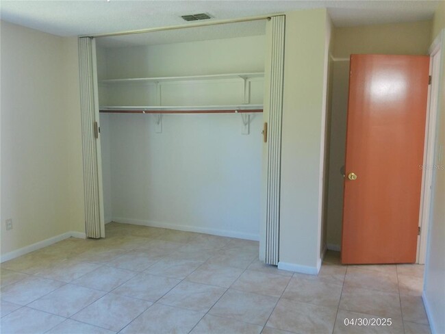 Building Photo - 209 Pinehurst Dr
